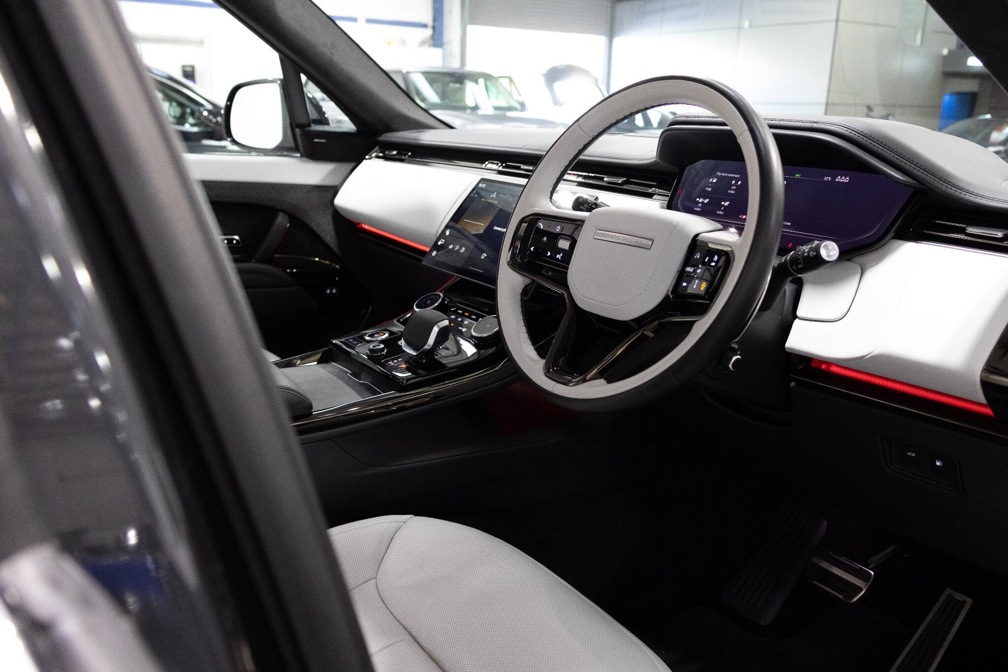 Land Rover RANGE ROVER SPORT - Image 16