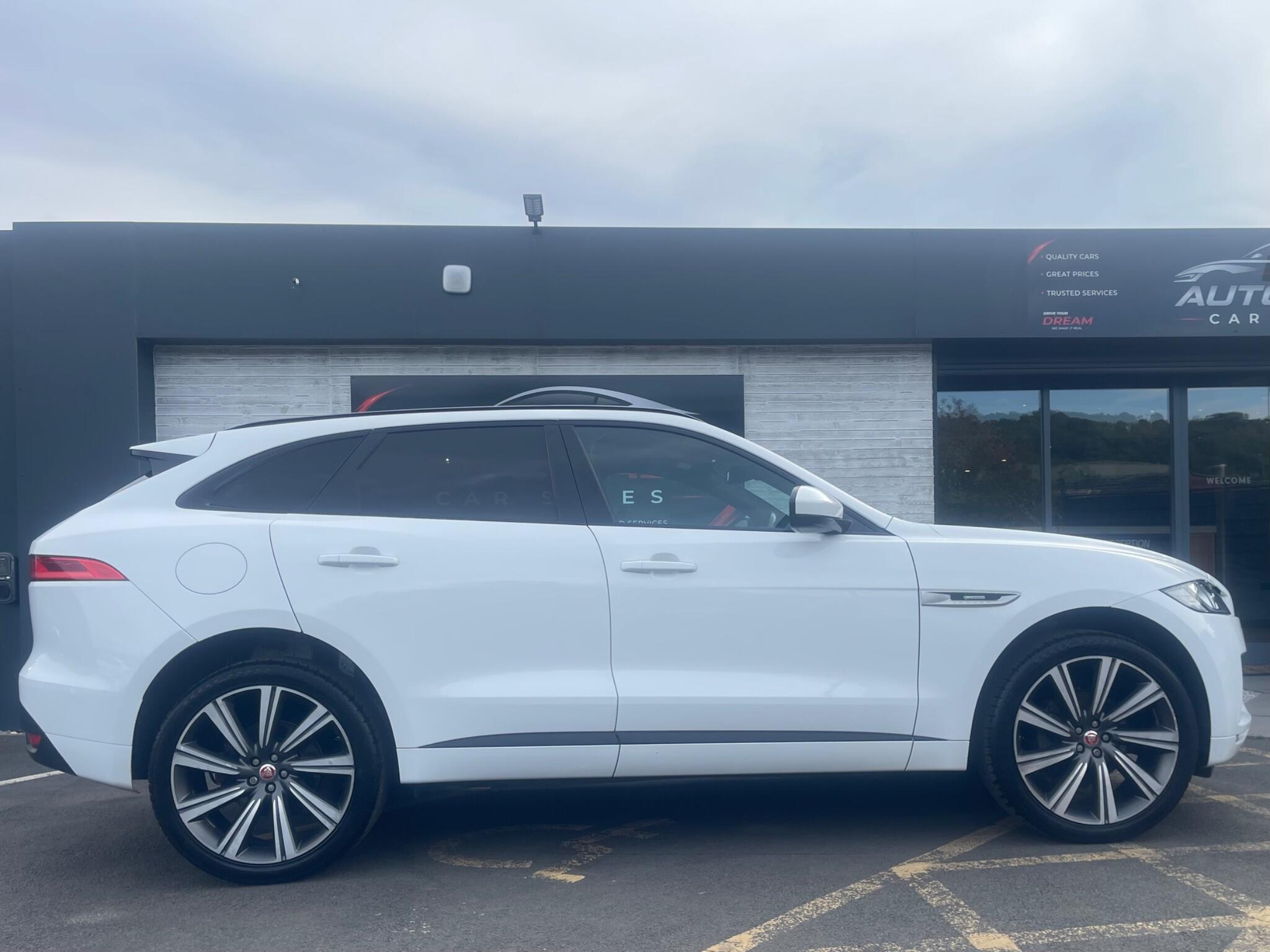 Jaguar F-Pace - Image 18