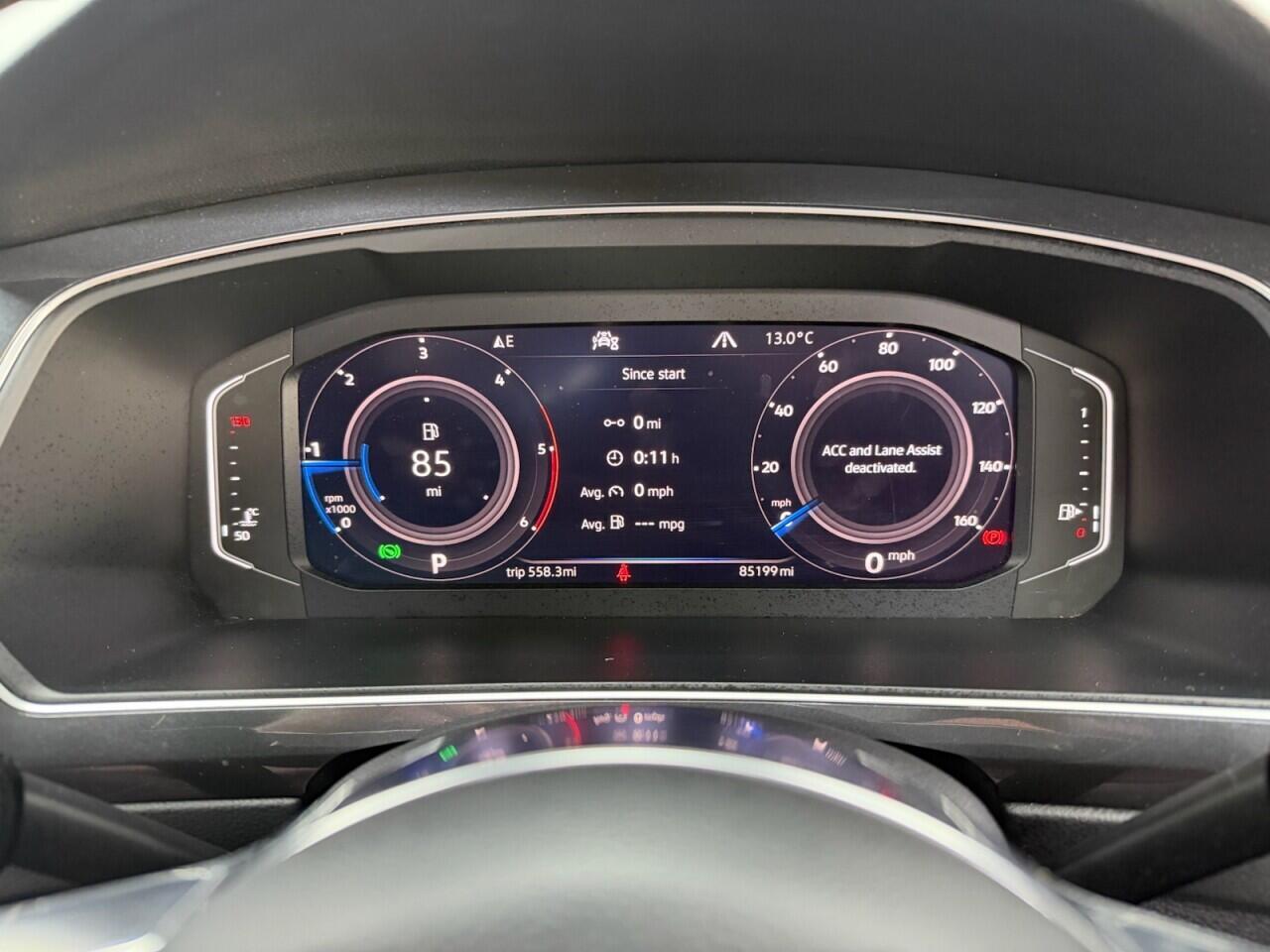 Volkswagen Tiguan - Image 32