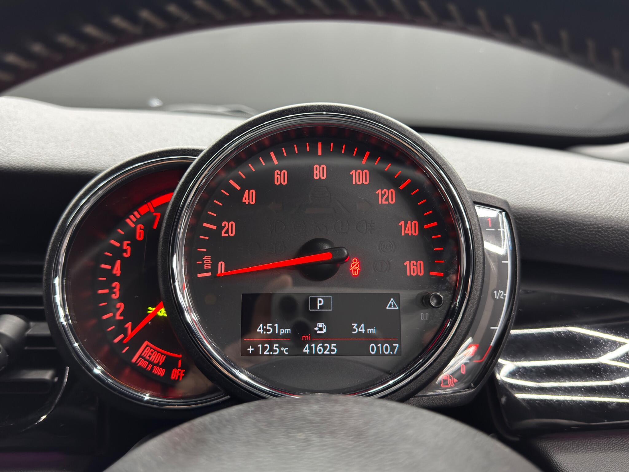 MINI Hatch - Image 21