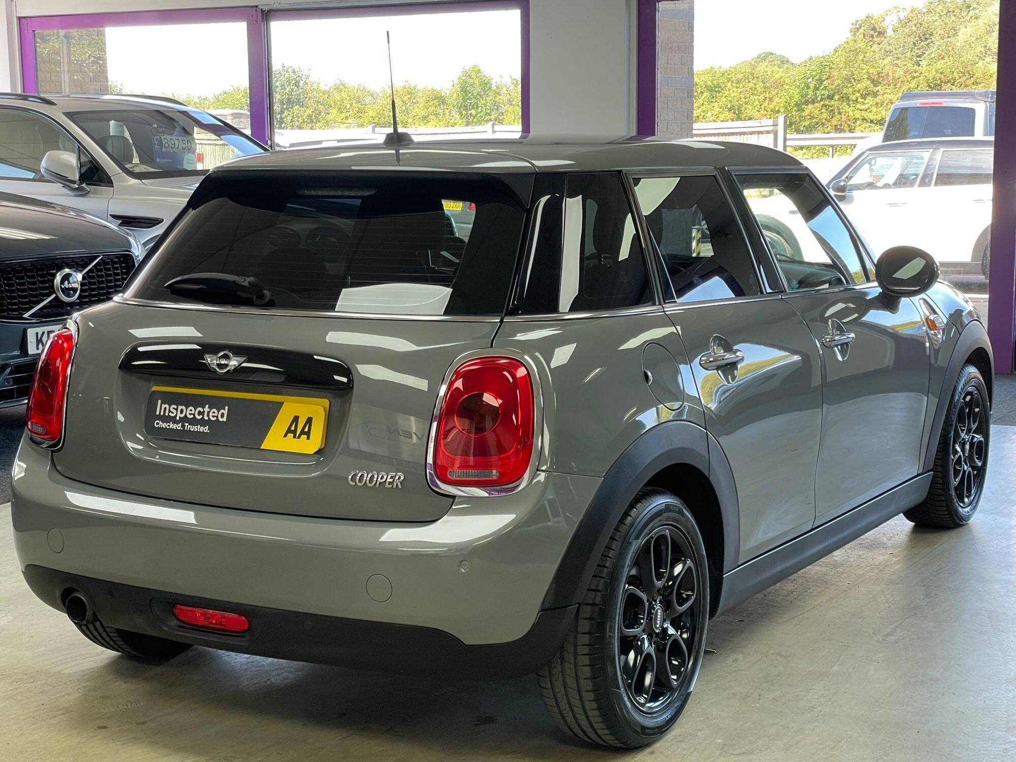 MINI Hatch - Image 11