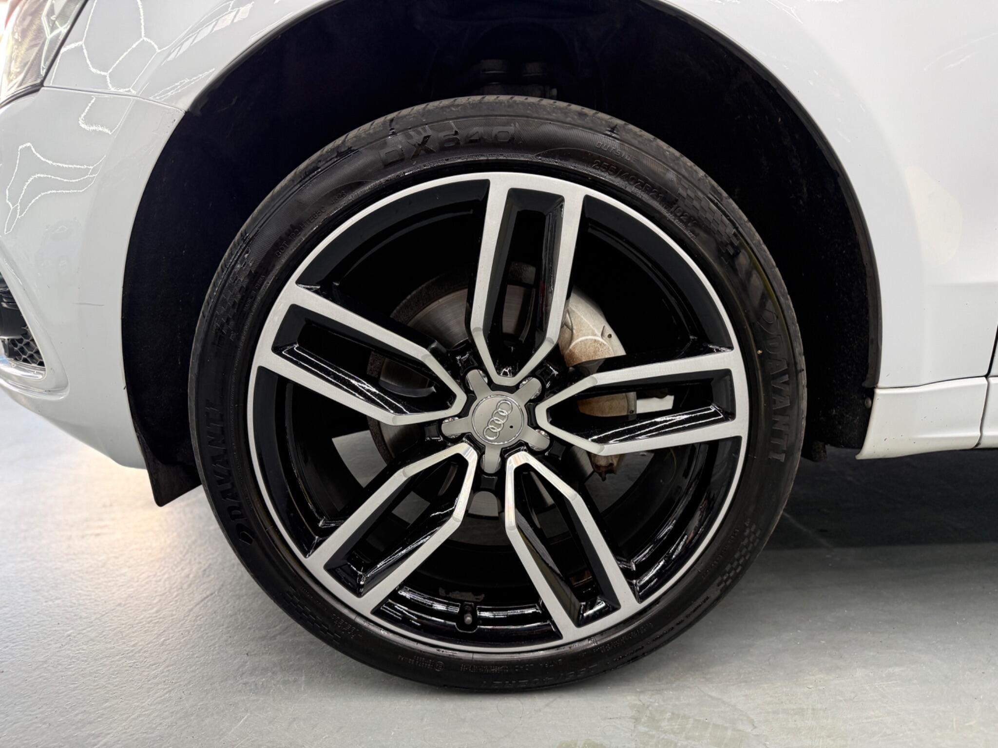 Audi Q5 - Image 9