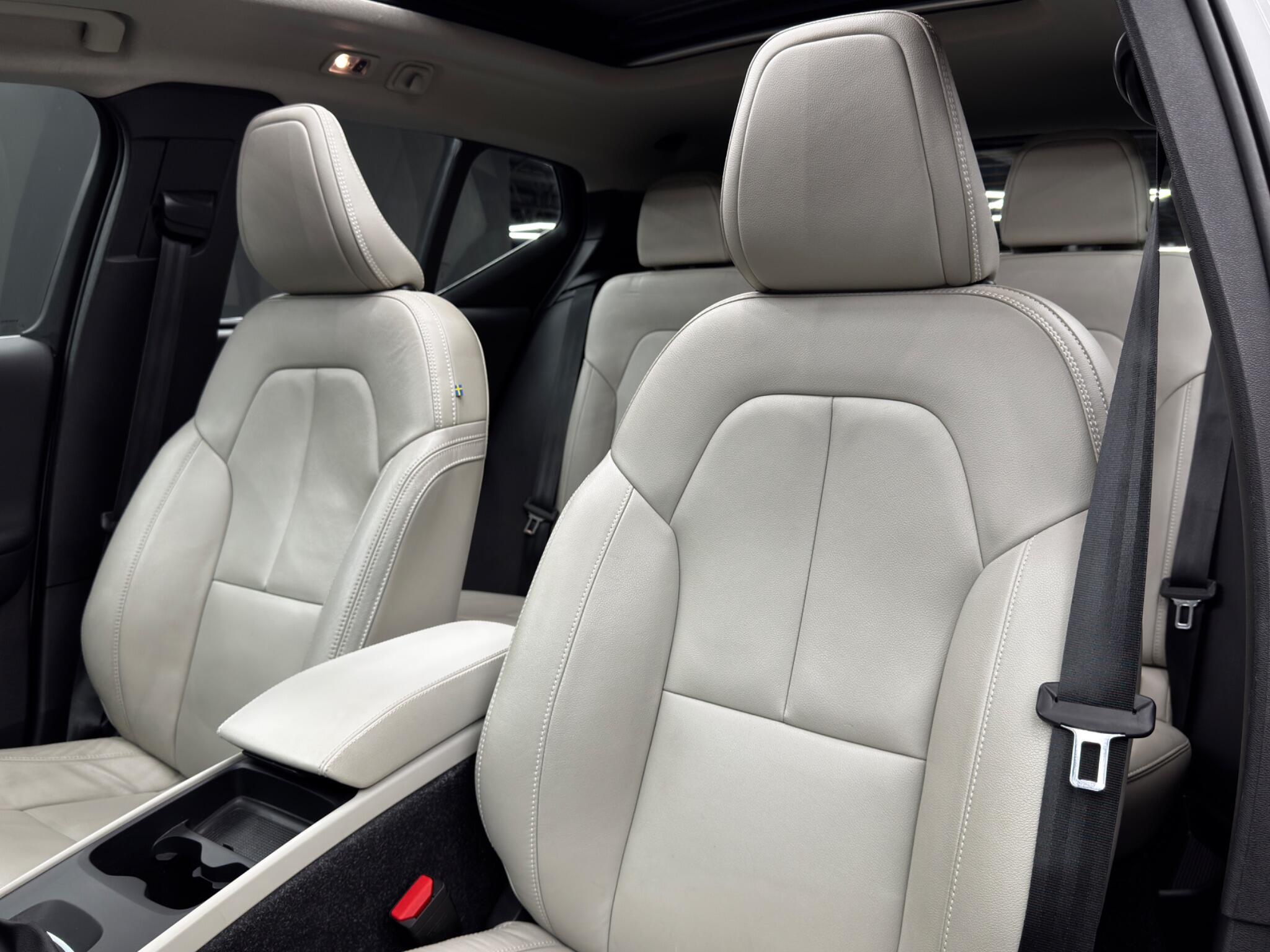 Volvo XC40 - Image 14