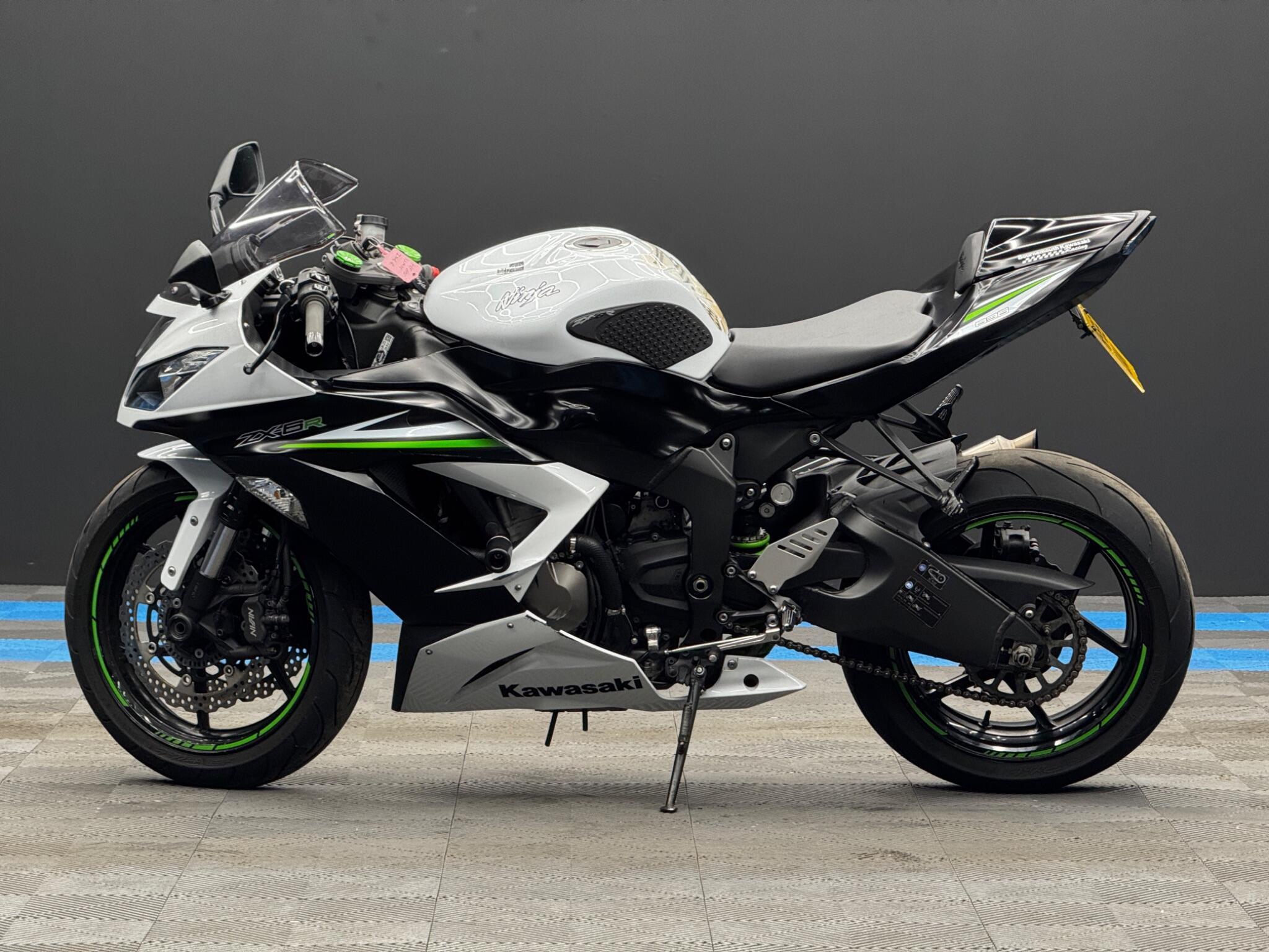 Kawasaki NINJA ZX-6R - Image 8