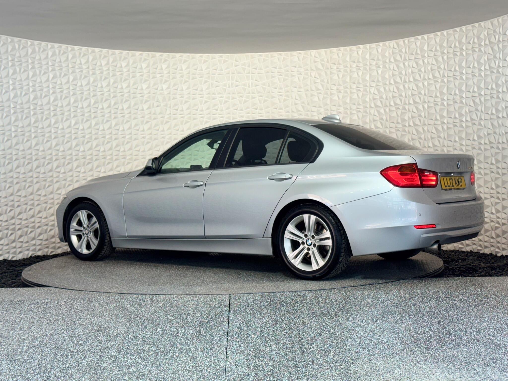 BMW 3 Series - Image 16