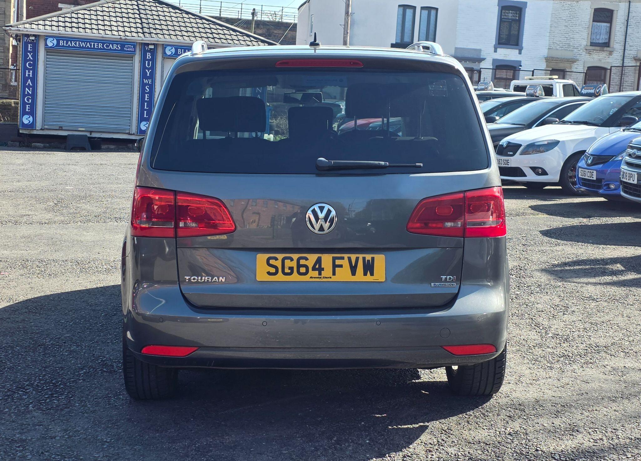 Volkswagen Touran - Image 6