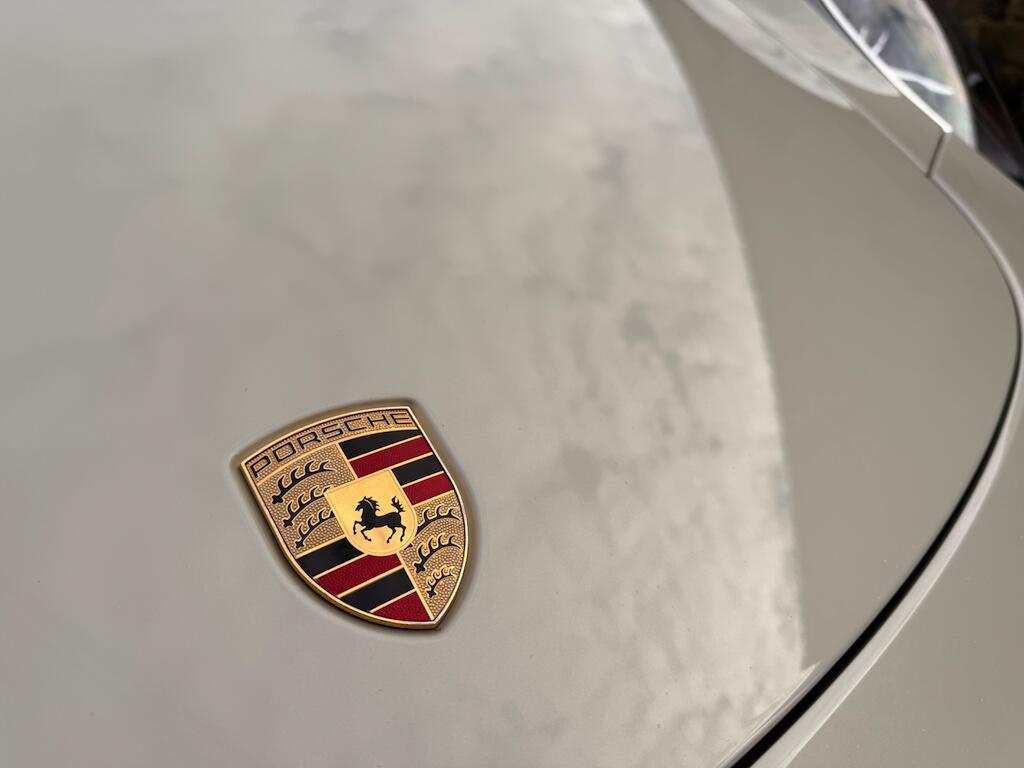 Porsche 911 - Image 42