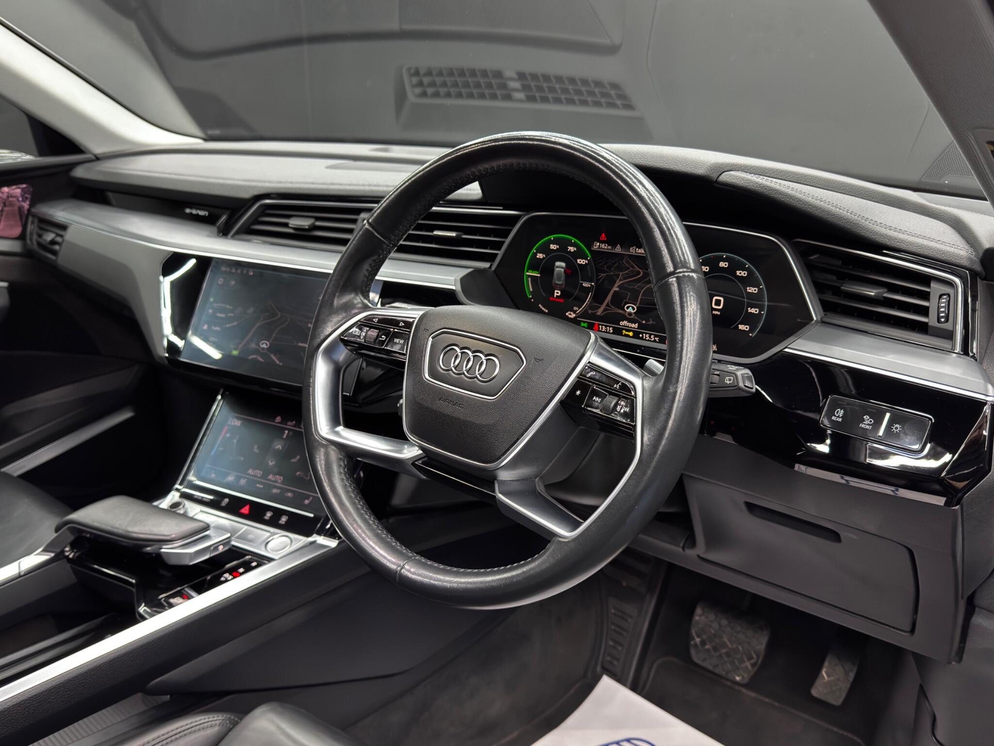 Audi E-Tron - Image 9