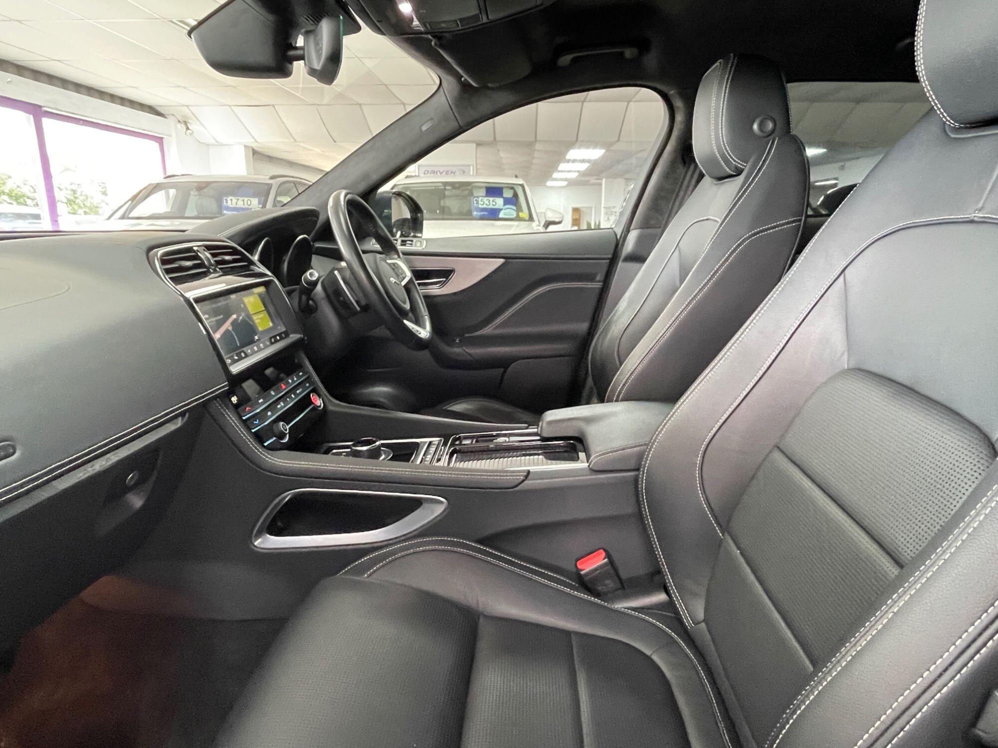 Jaguar F-Pace - Image 33
