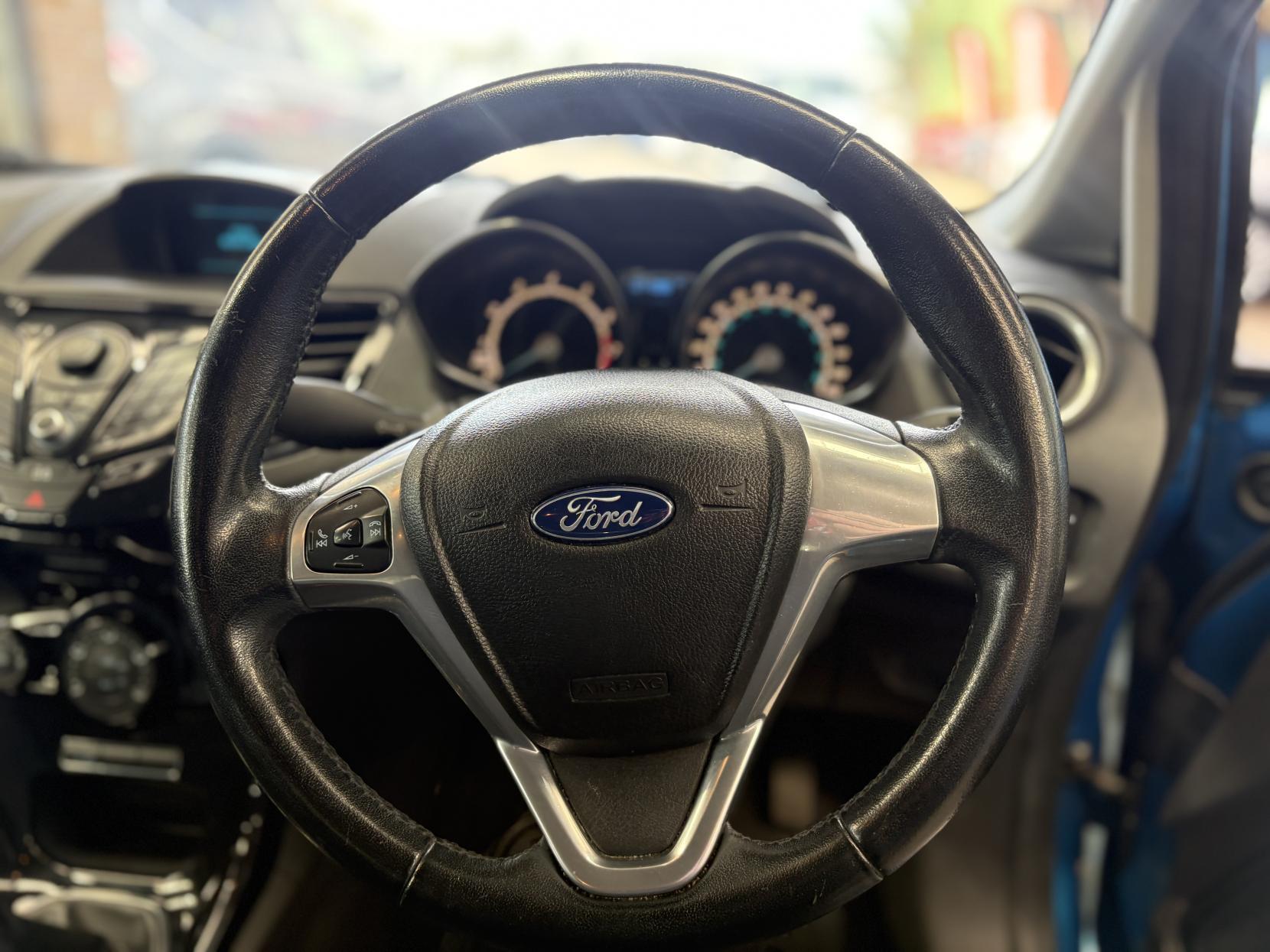 Ford Fiesta - Image 12