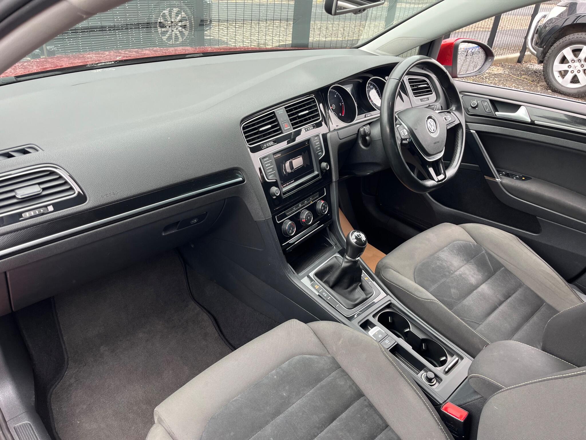 Volkswagen Golf - Image 19