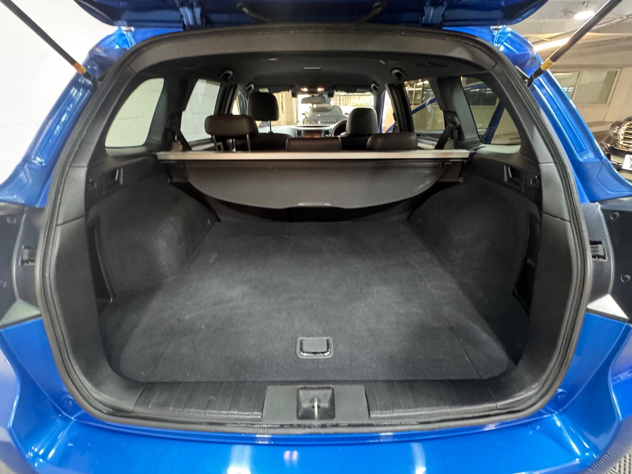 Subaru Legacy - Image 14