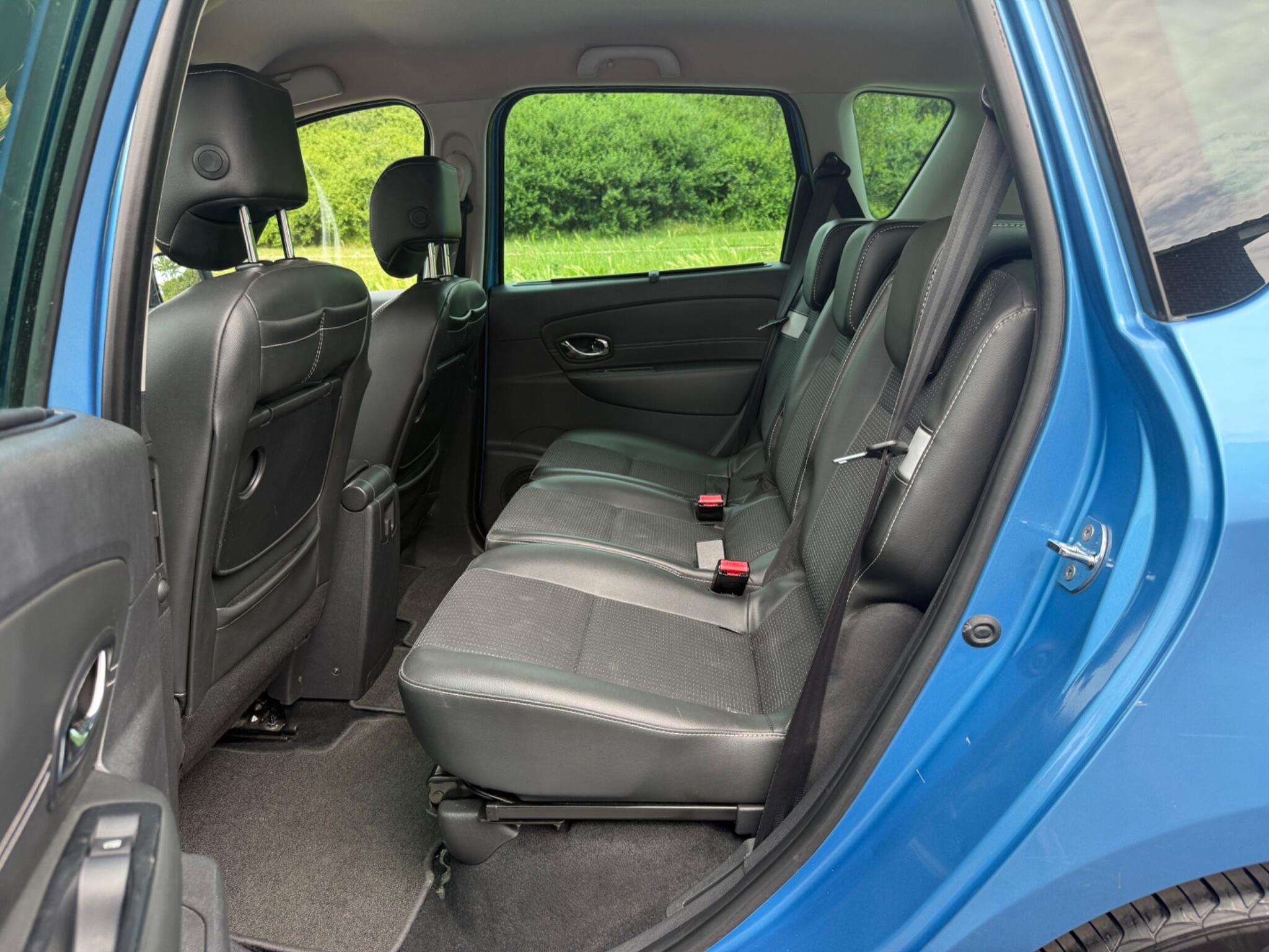 Renault Scenic - Image 11
