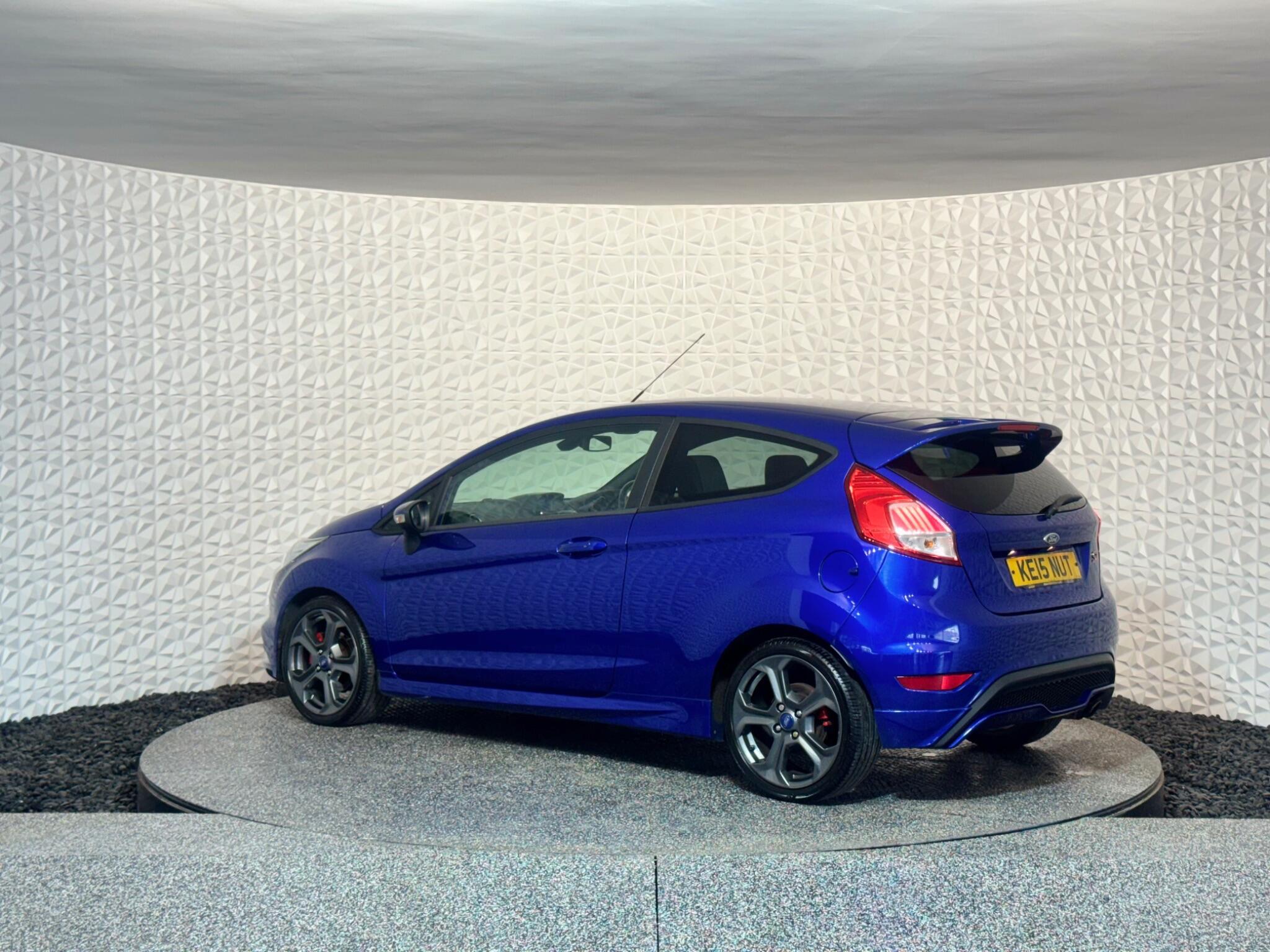 Ford Fiesta - Image 15