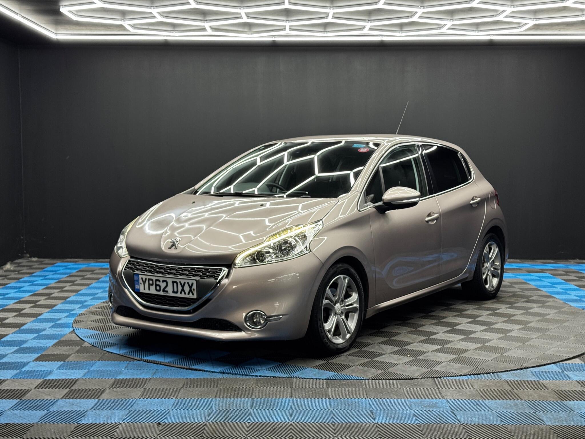 Peugeot 208 - Image 3