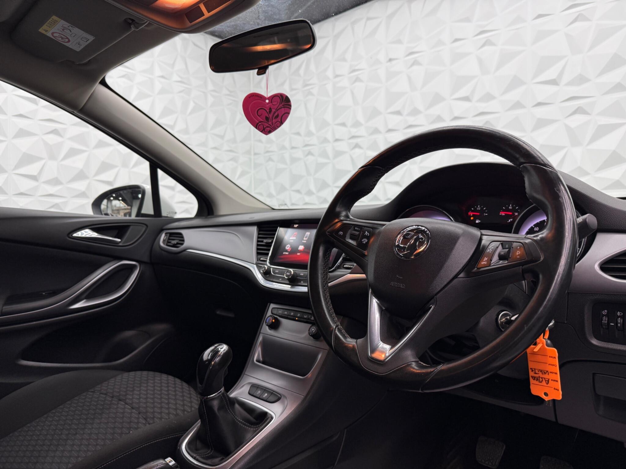 Vauxhall Astra - Image 18