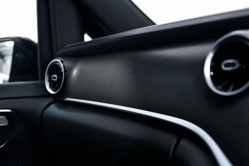 Mercedes V Class - Image 22