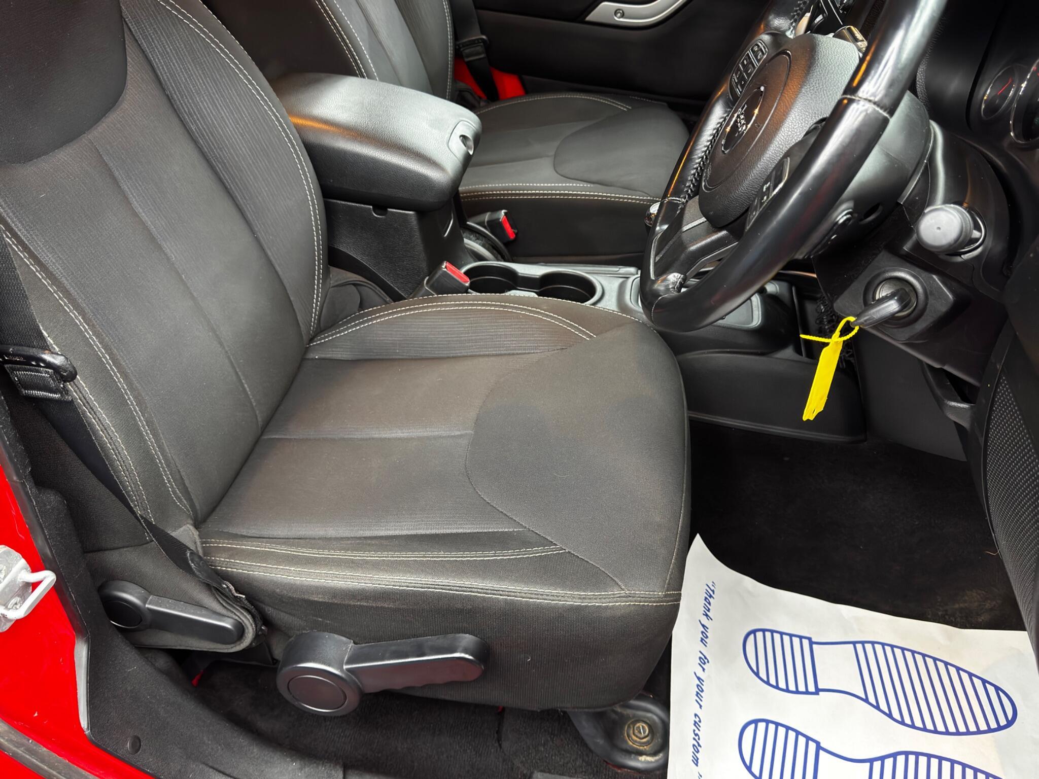 Jeep Wrangler - Image 13