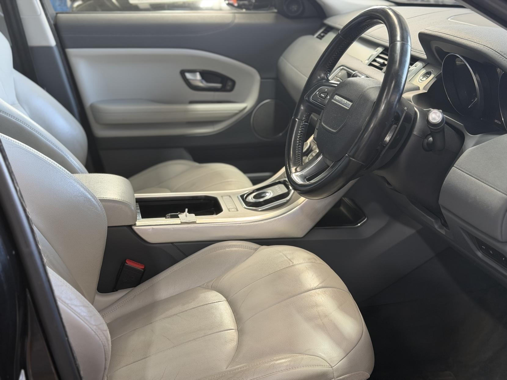 Land Rover Range Rover Evoque - Image 19