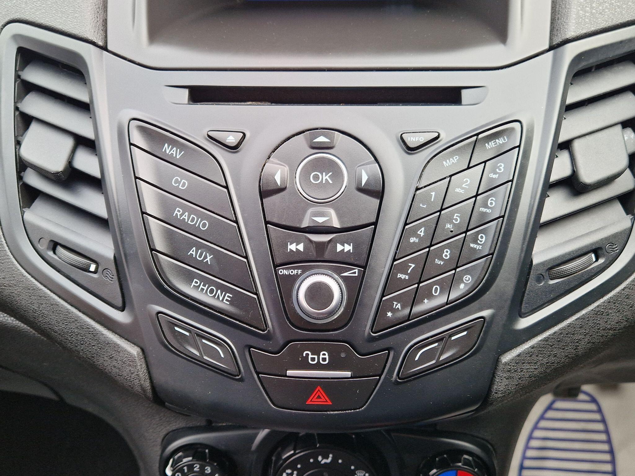 Ford Fiesta - Image 35