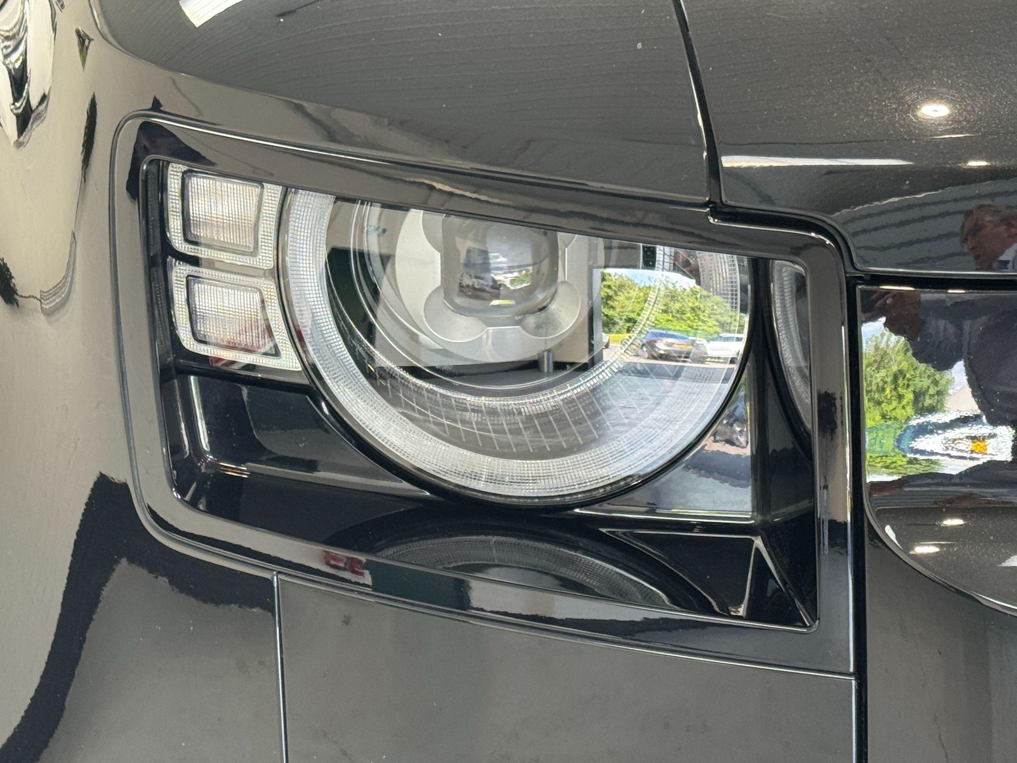 Land Rover Defender 90 - Image 59