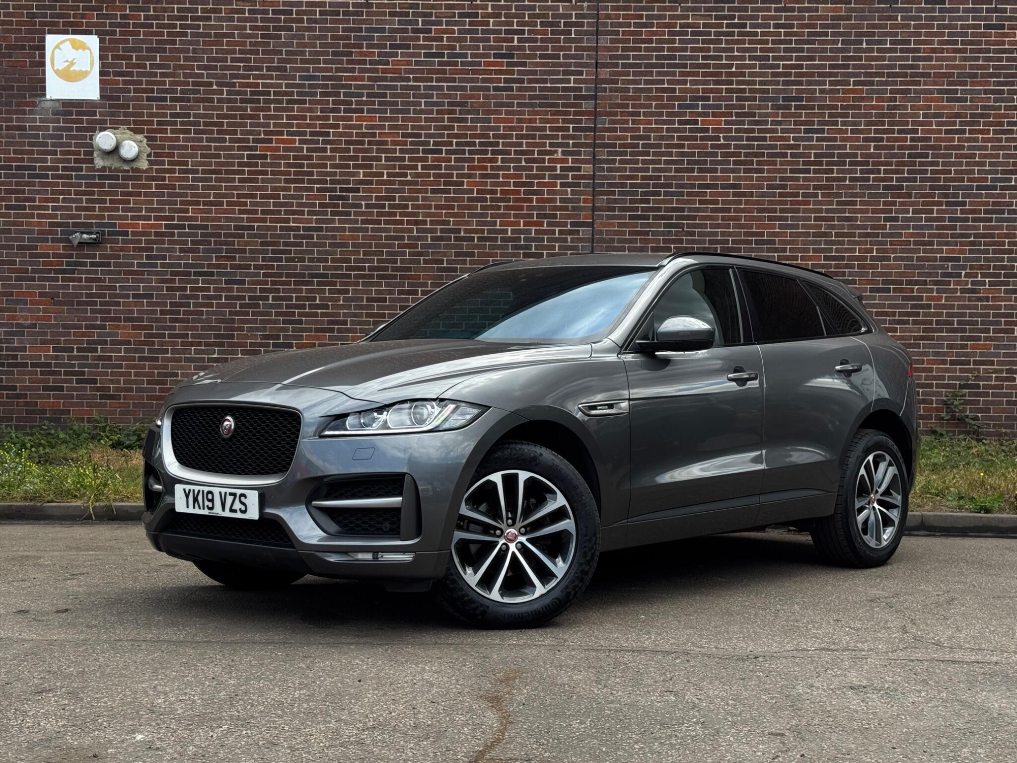 Jaguar F-Pace - Image 2