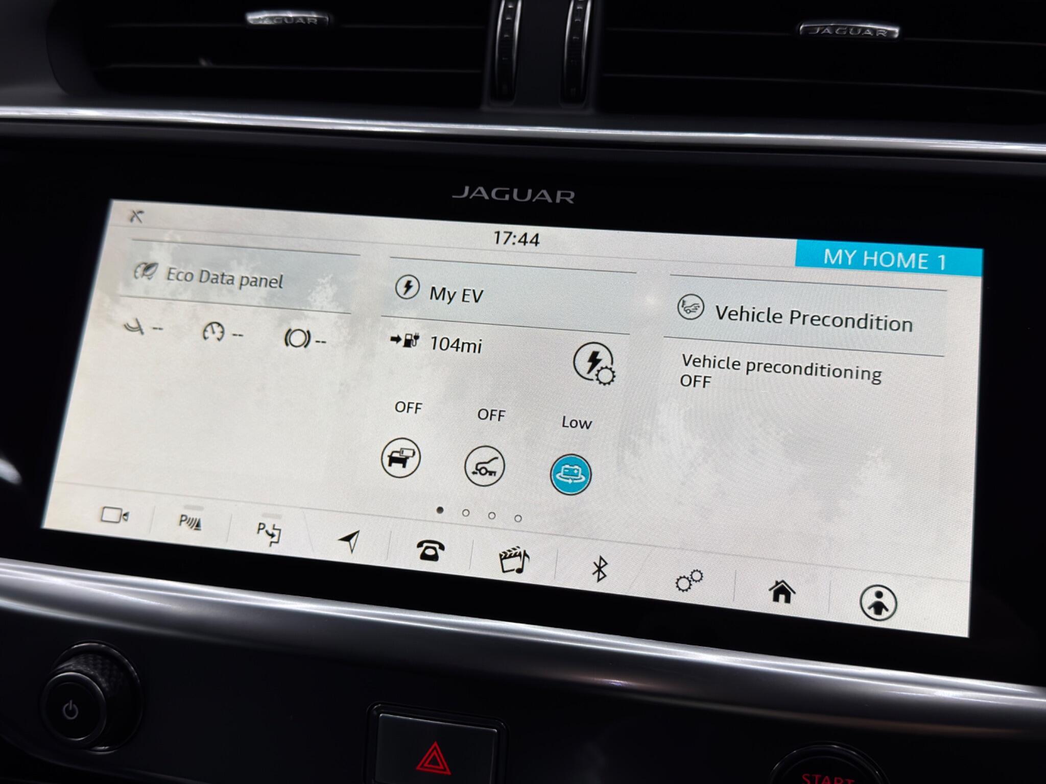 Jaguar I-Pace - Image 32