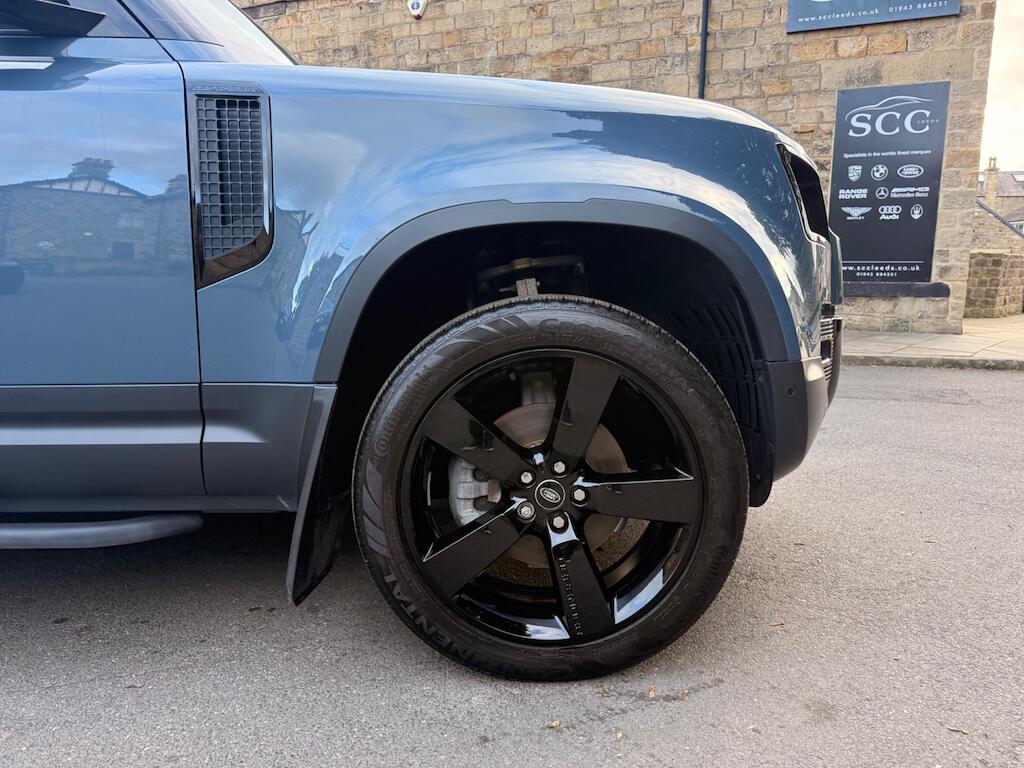 Land Rover Defender 90 - Image 14