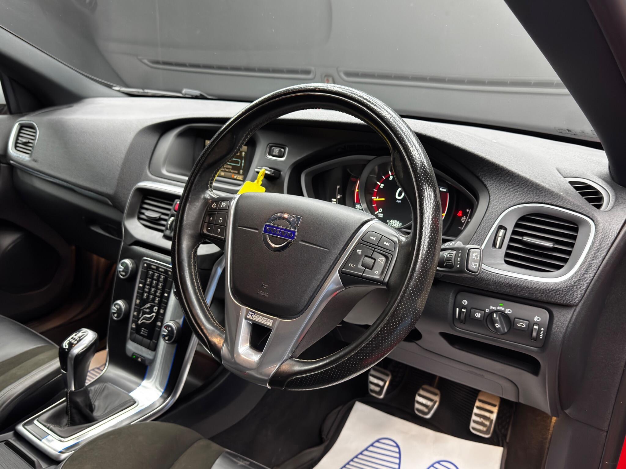 Volvo V40 - Image 9