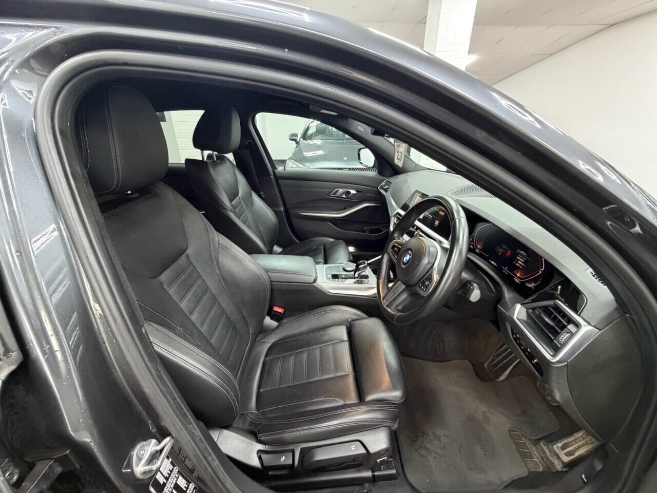 BMW 3 Series - Image 16