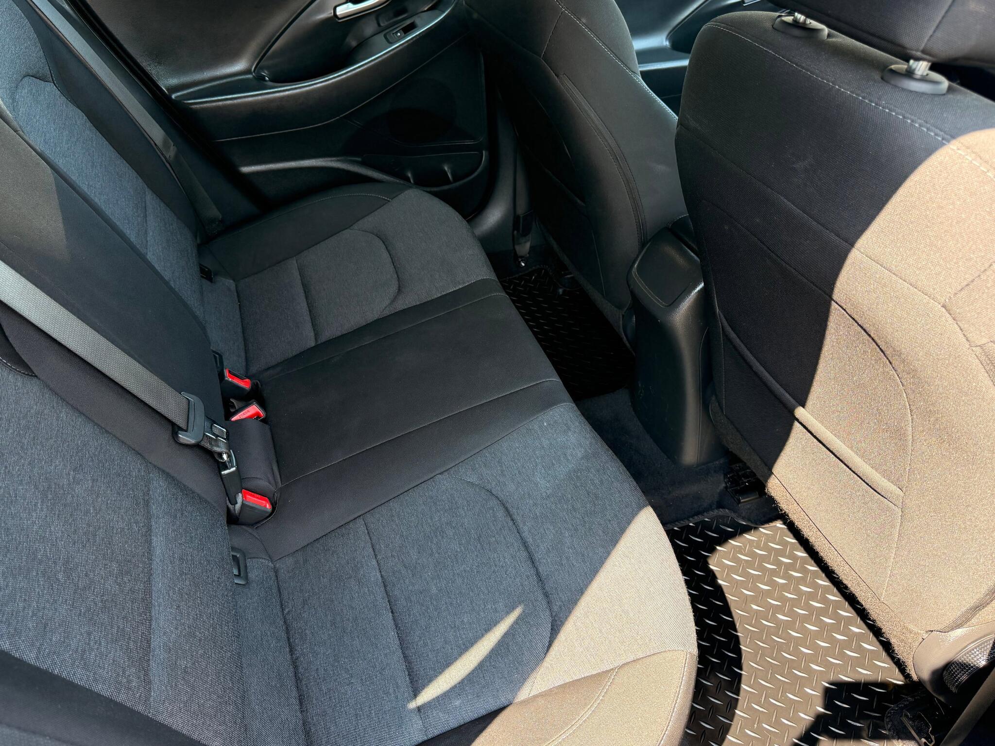 Hyundai i30 - Image 19