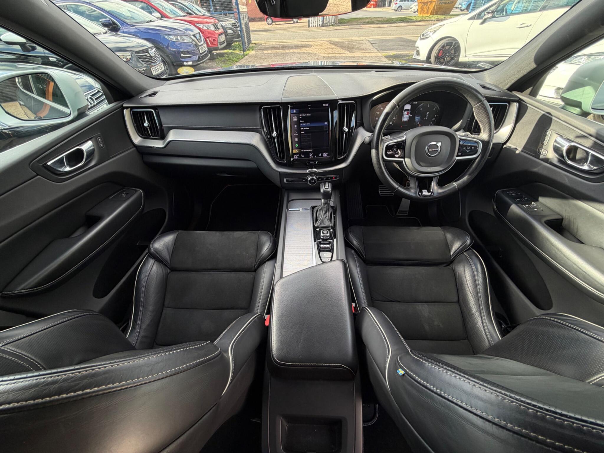 Volvo XC60 - Image 12