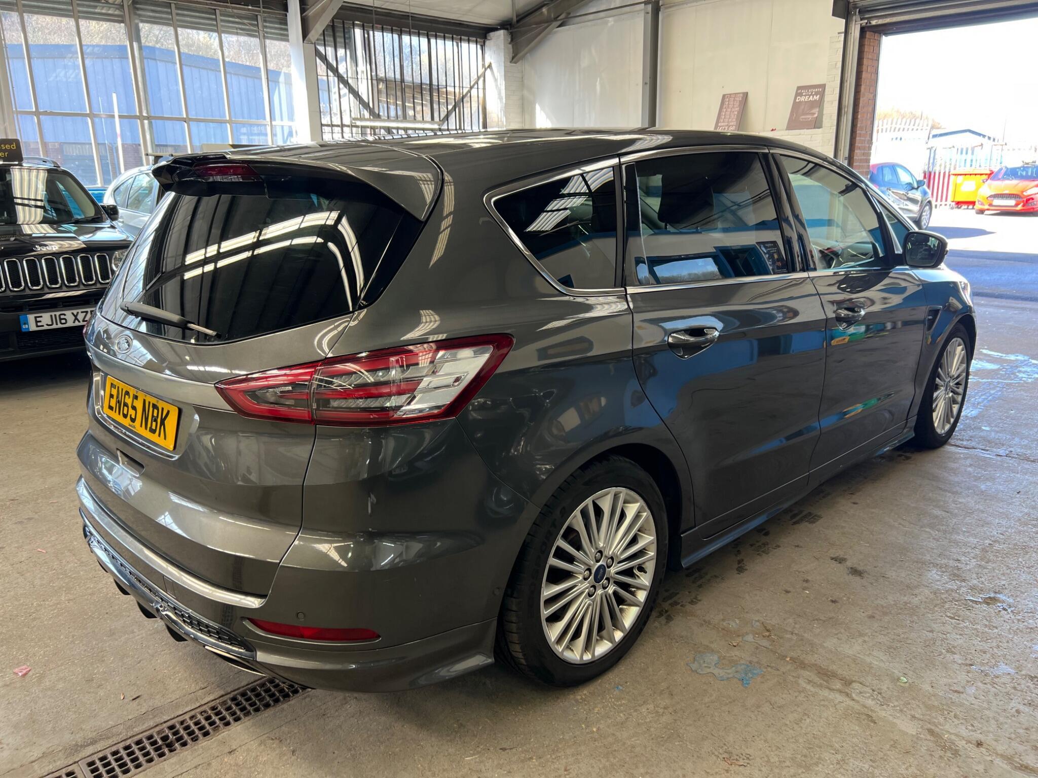 Ford S-MAX - Image 11