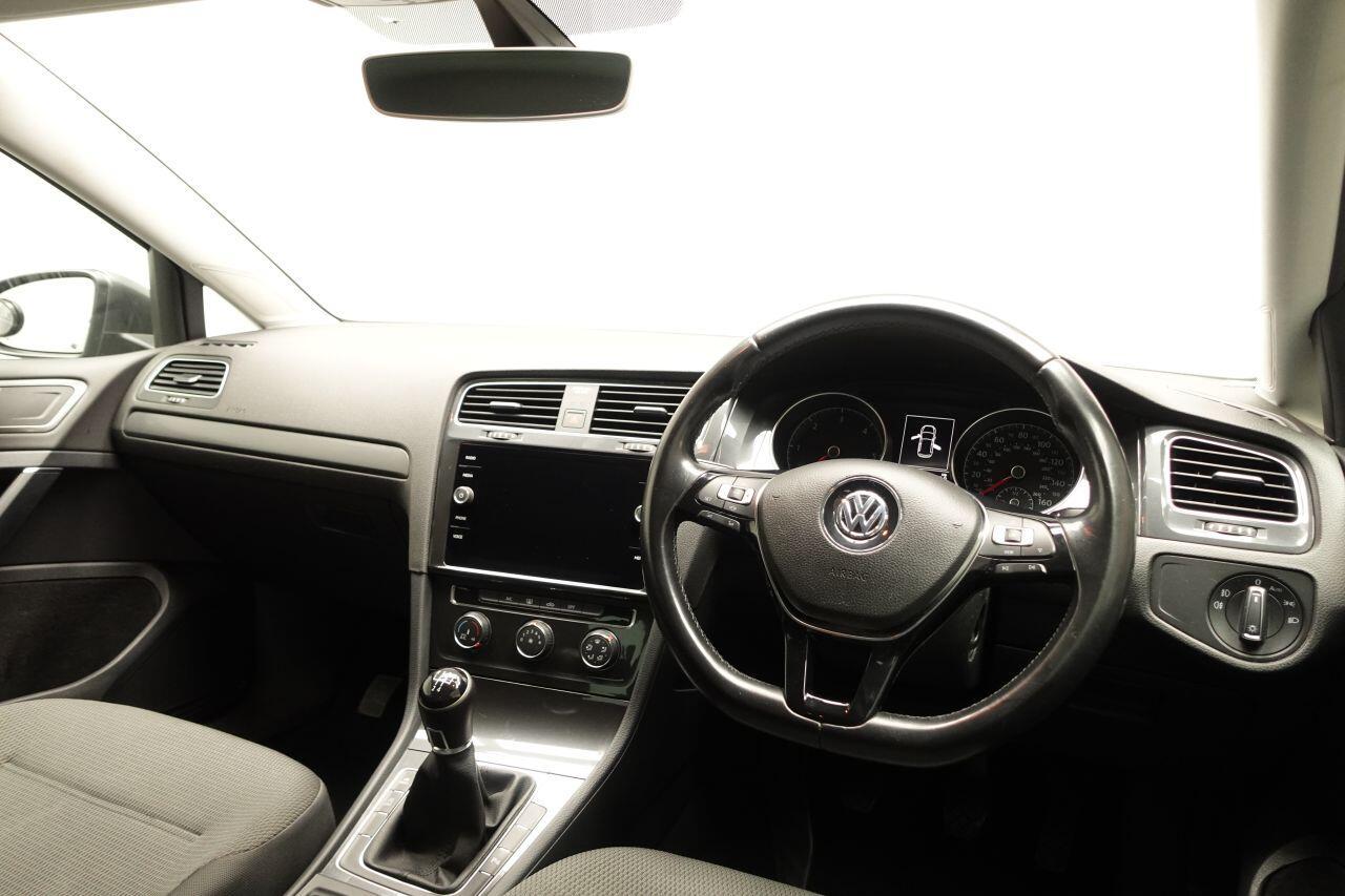 Volkswagen Golf - Image 15