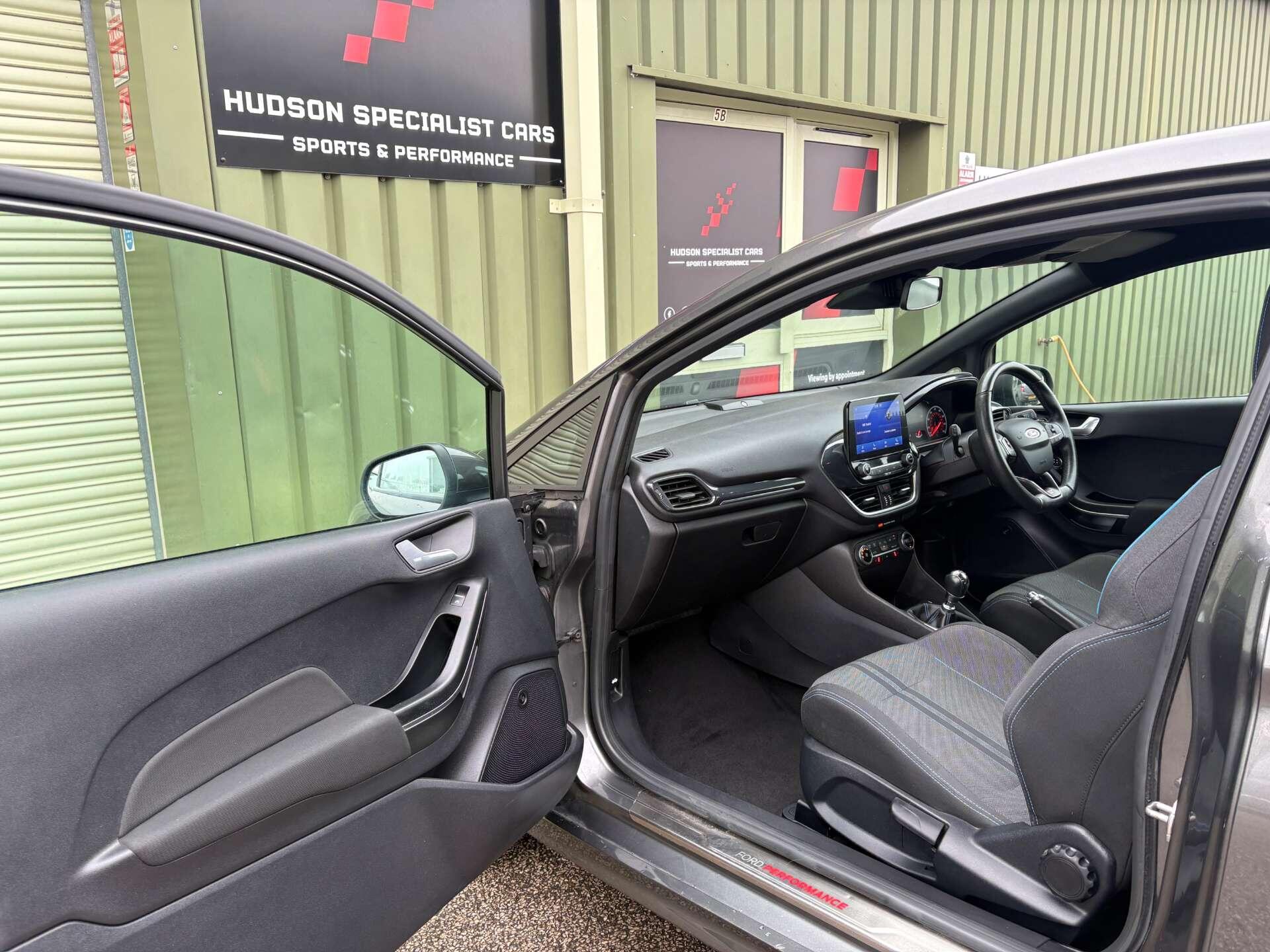 Ford Fiesta - Image 12