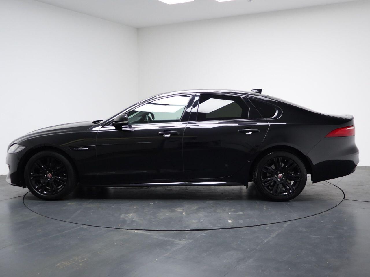 Jaguar XF - Image 4