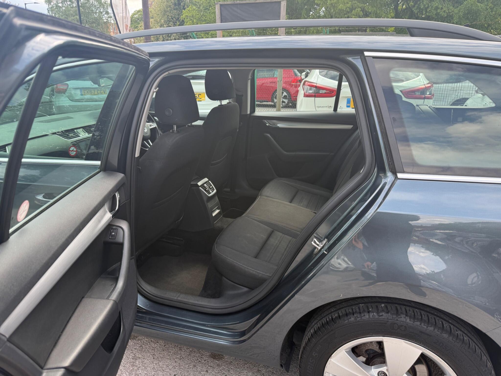 Skoda Octavia - Image 26