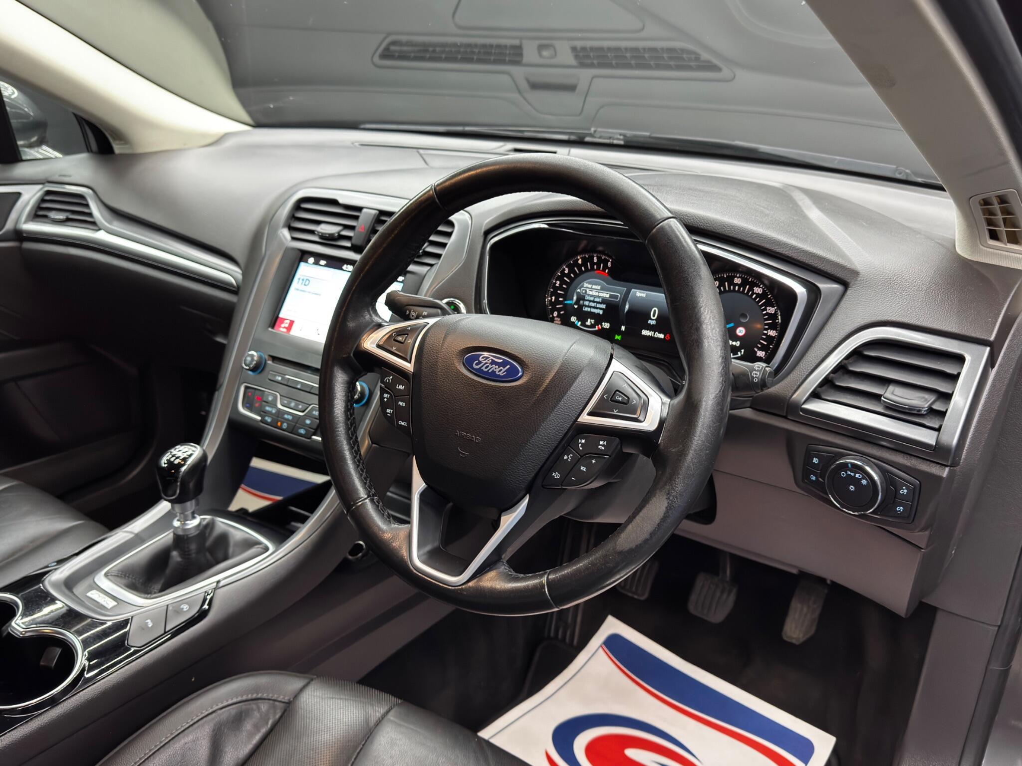 Ford Mondeo - Image 9