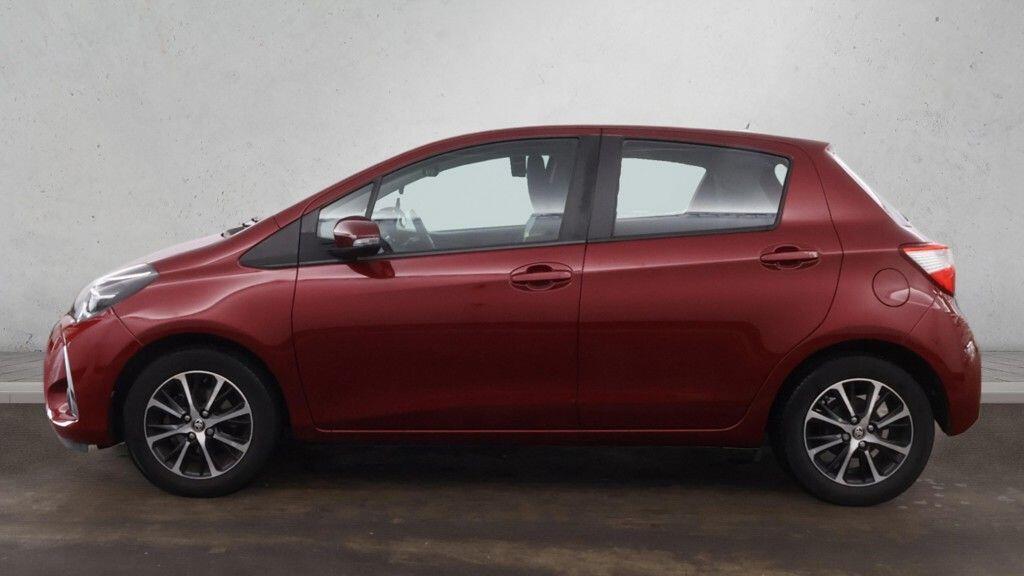 Toyota Yaris - Image 9