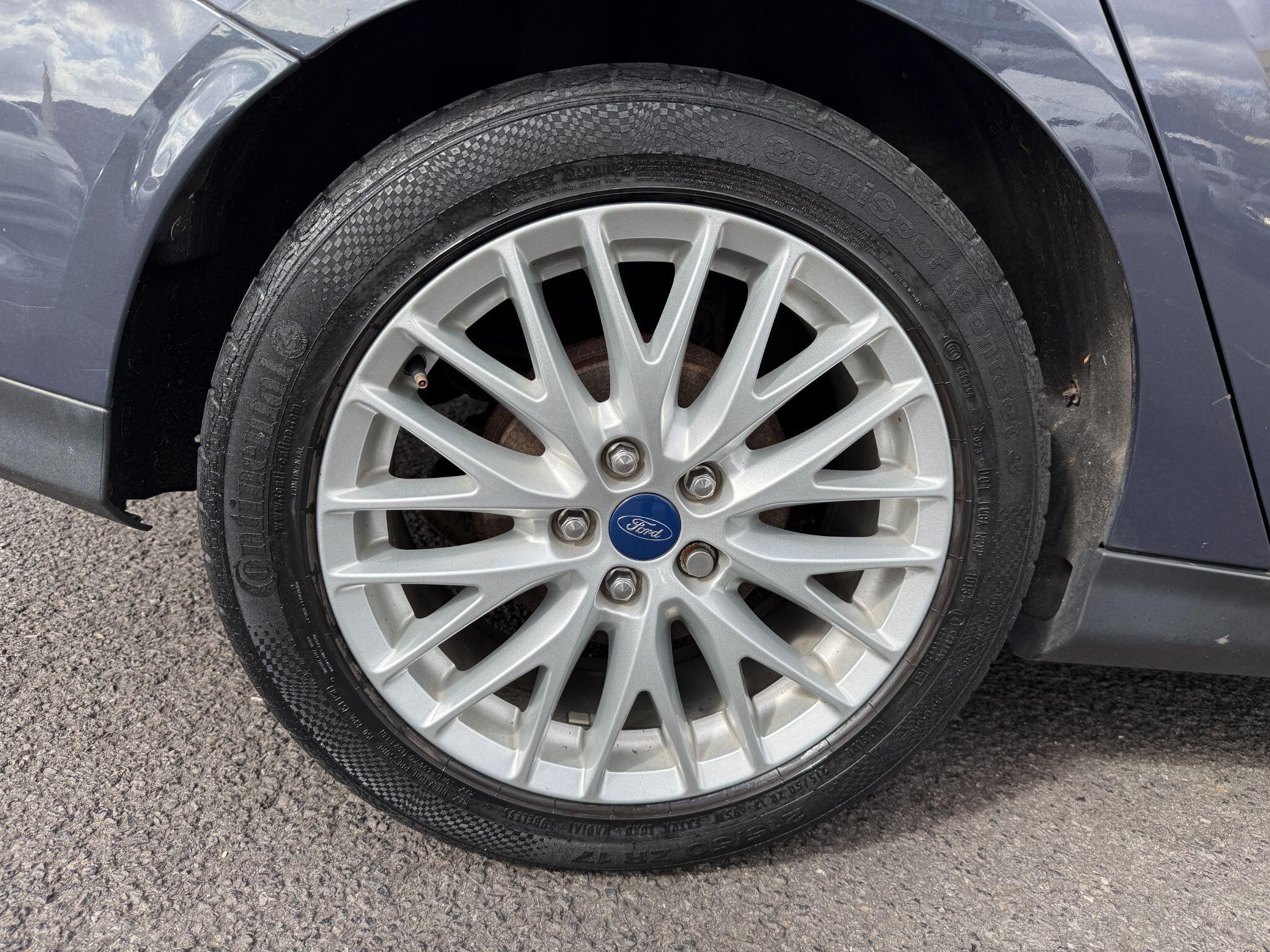 Ford Focus - Image 61