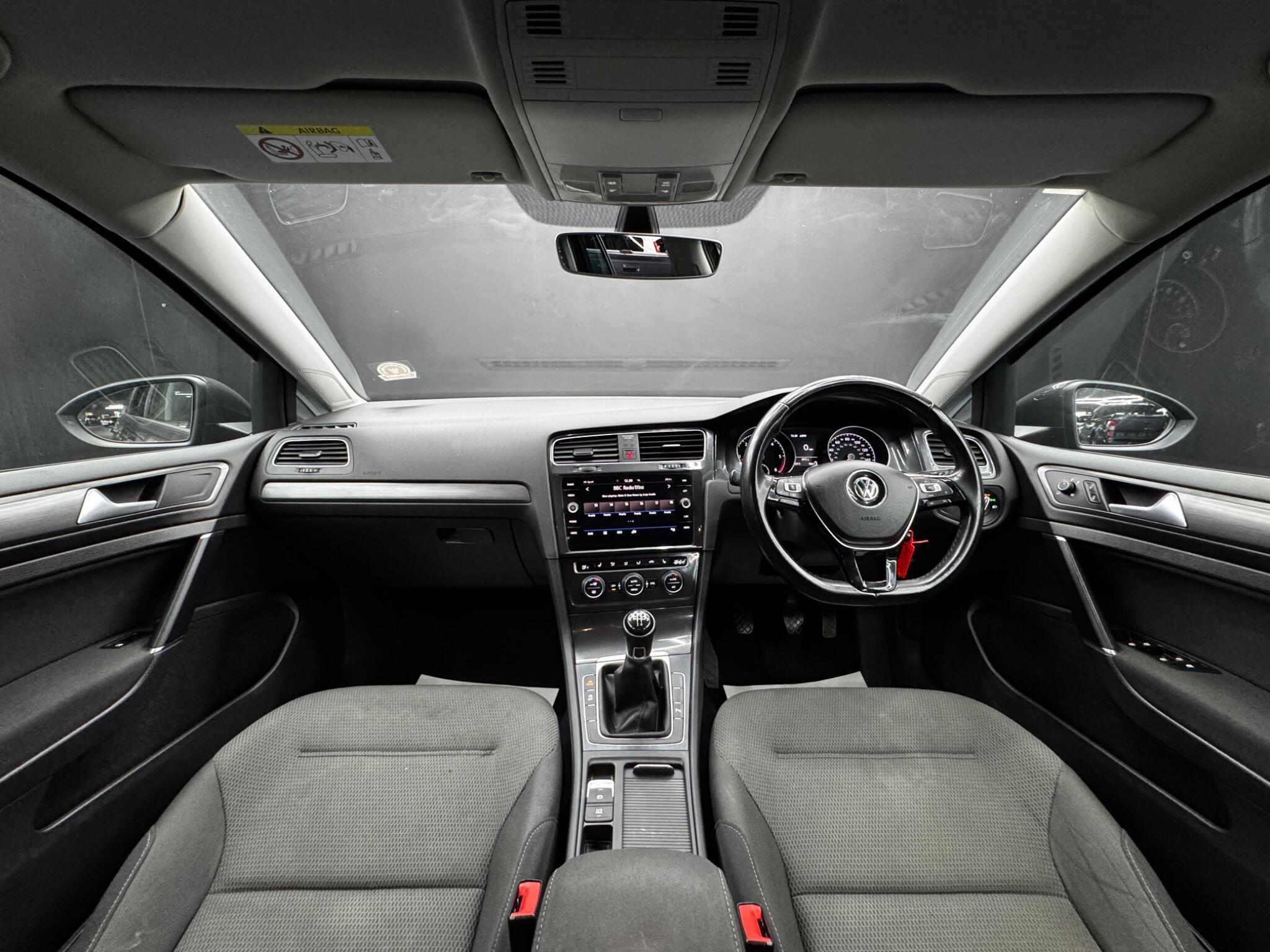 Volkswagen Golf - Image 16