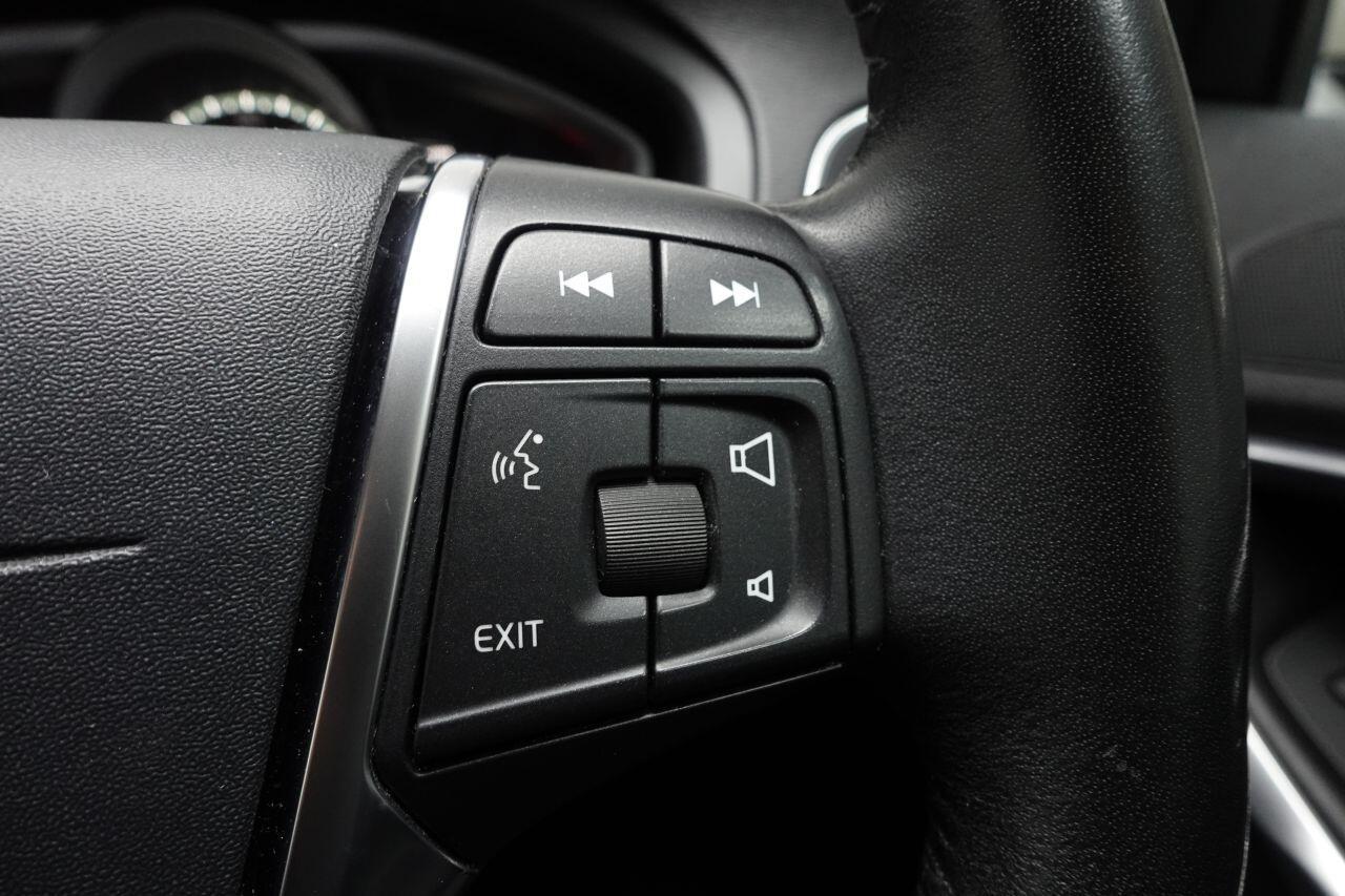 Volvo V40 - Image 33