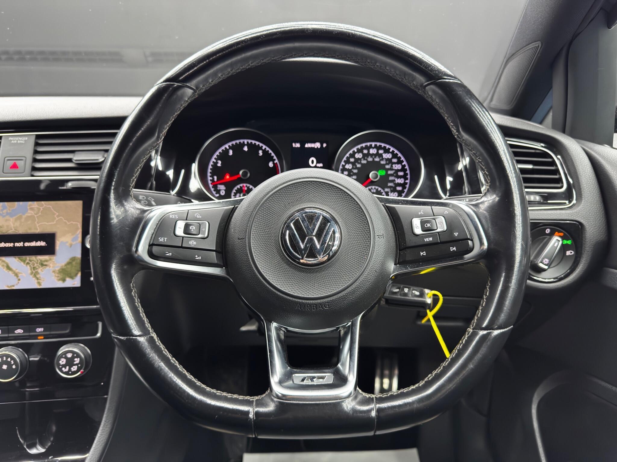 Volkswagen Golf - Image 19