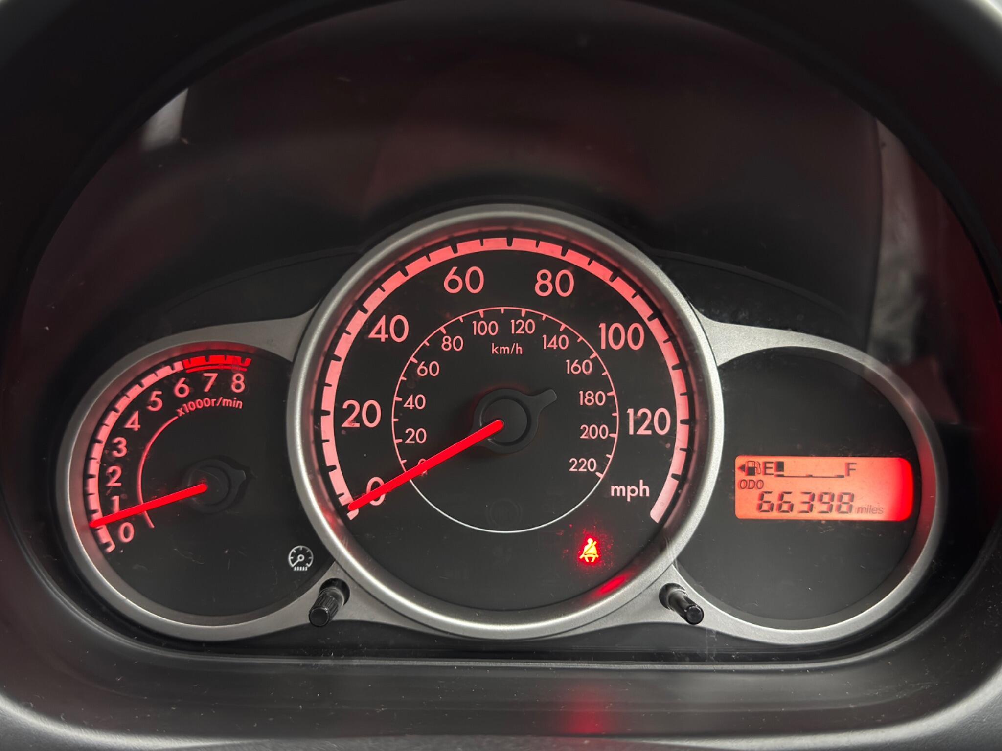 Mazda MAZDA2 - Image 20