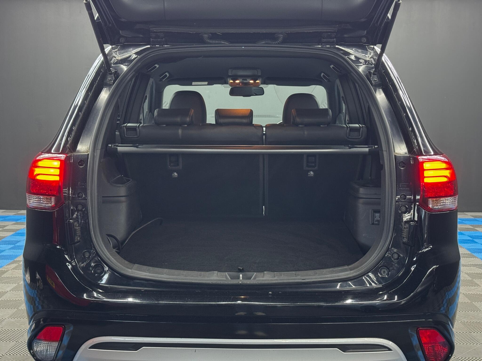 Mitsubishi Outlander - Image 36