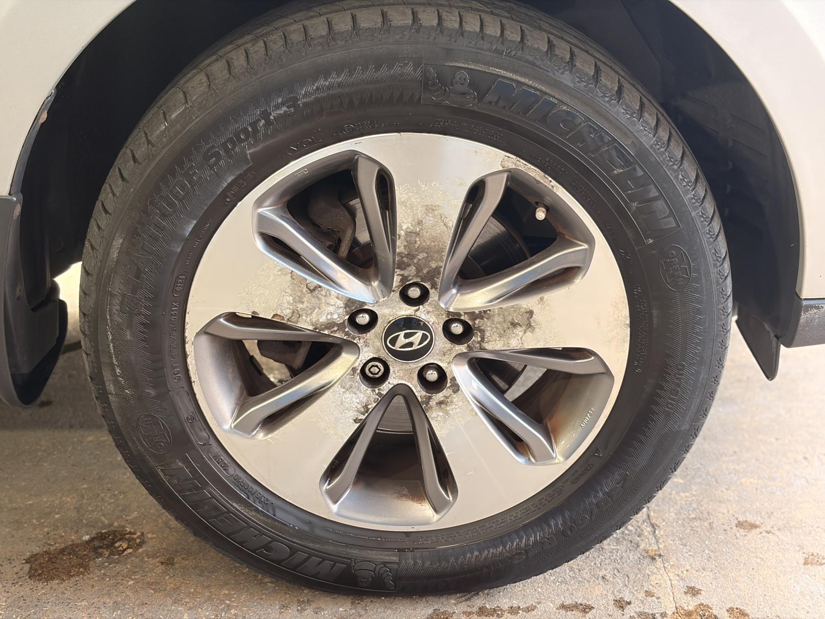 Hyundai Santa Fe - Image 18