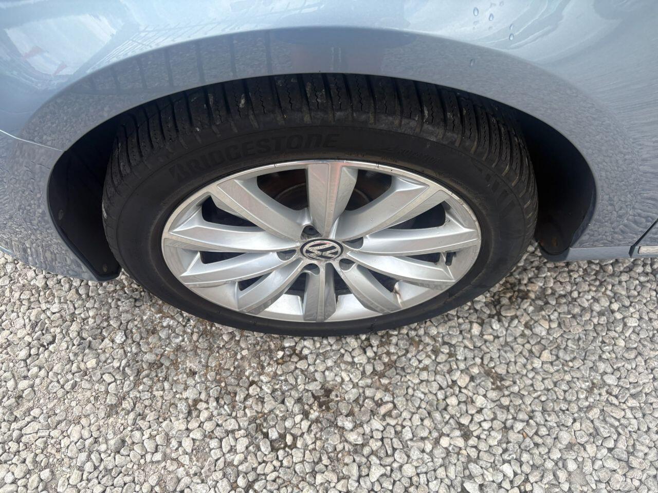 Volkswagen Passat - Image 20