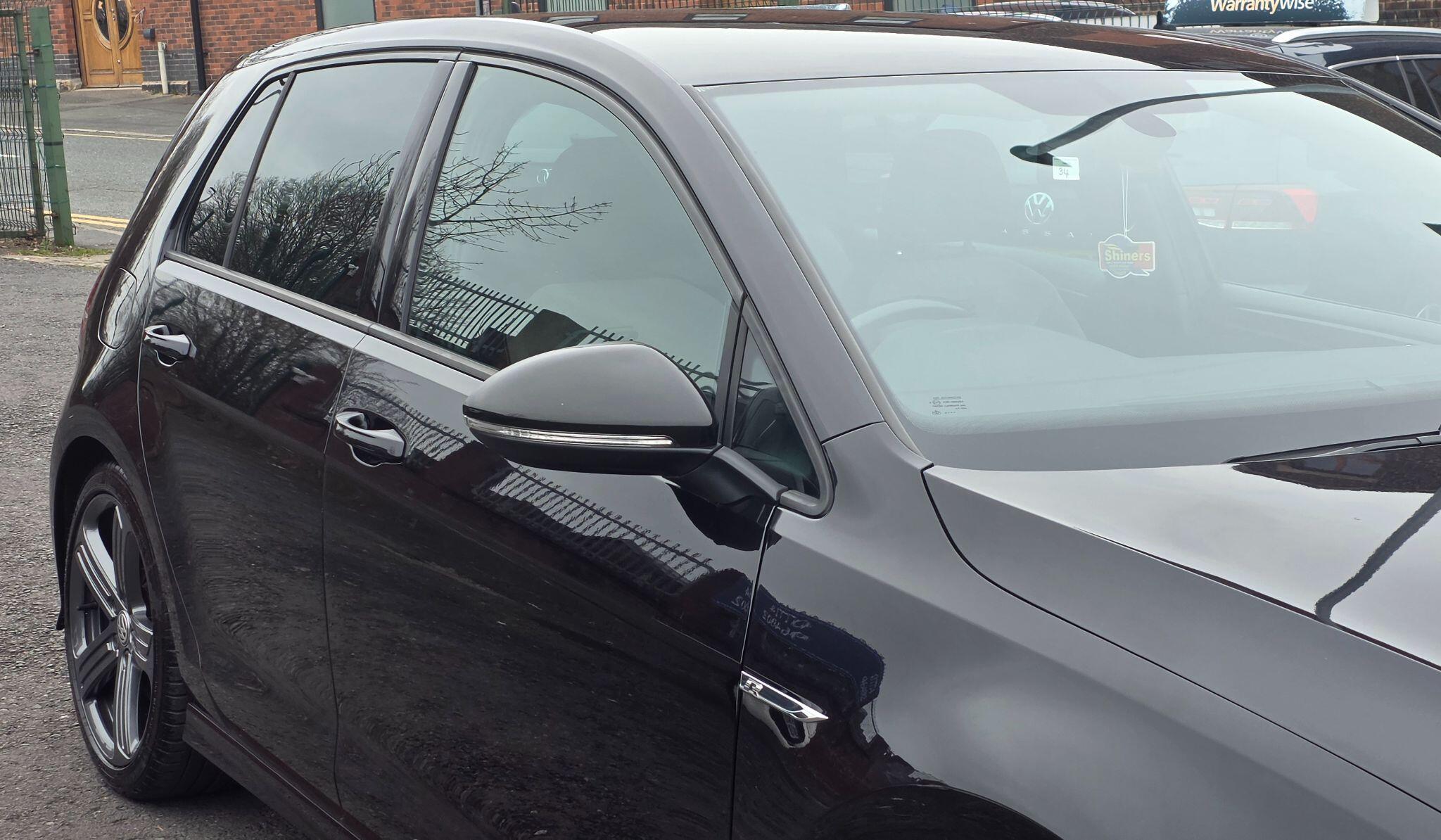 Volkswagen Golf - Image 10