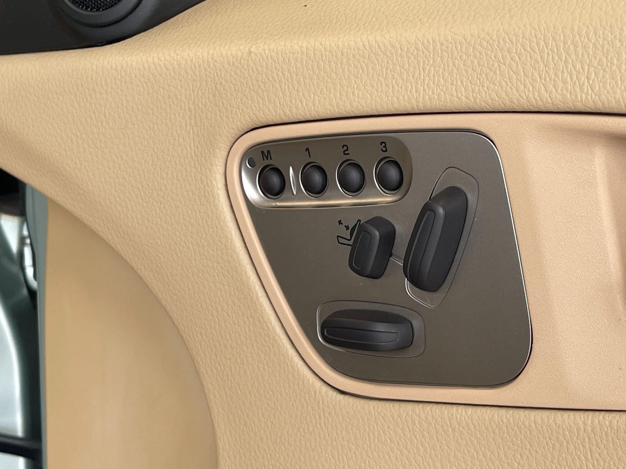 Jaguar XK - Image 17