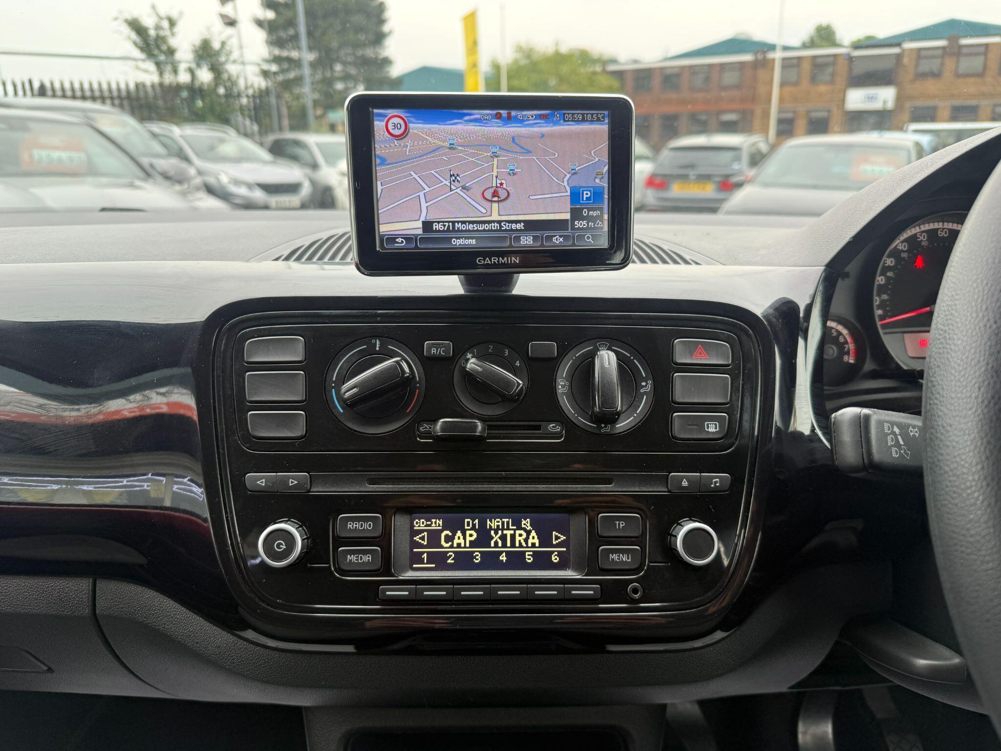 Volkswagen up! - Image 4